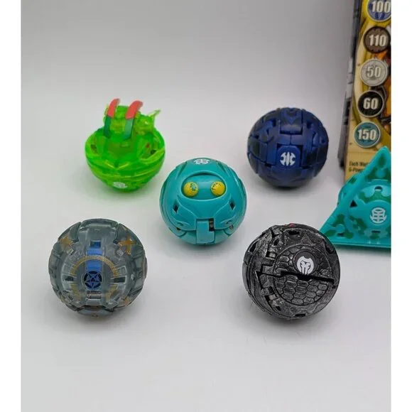 BAKUGAN バトルセット 14個セット Lot Of Bakugan 14 Battle Brawlers + 26 Cards Starter Set is